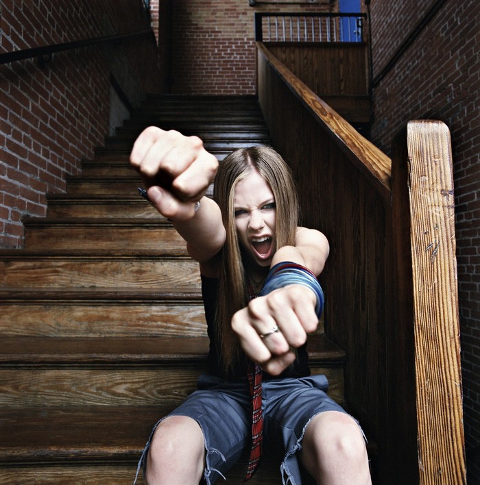 Аврил Лавин: 2002 год